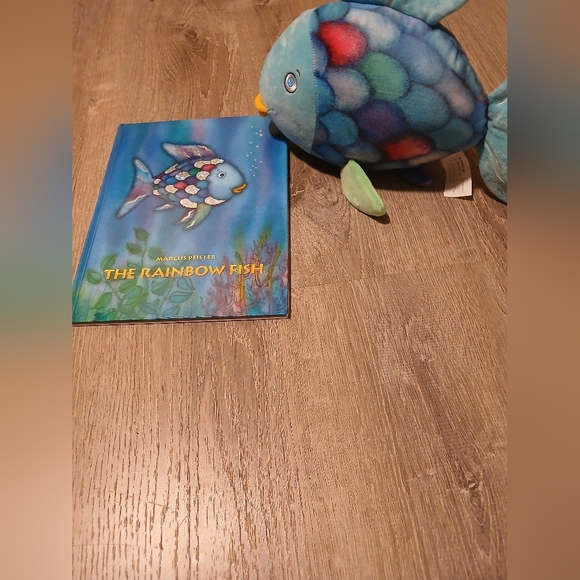 The Rainbow Fish Childrens Book With A Raimbow Fish Plush Toy. Story Time Fun - Picture 1 of 6